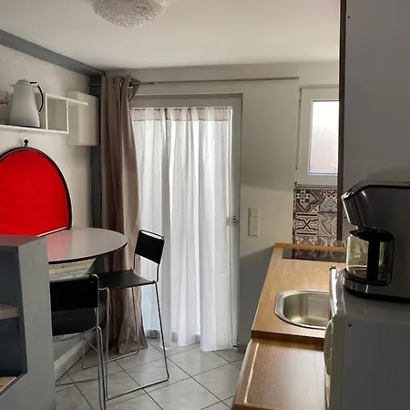 Romantisches Gaestezimmer - Zentralgelegen Apartmán *