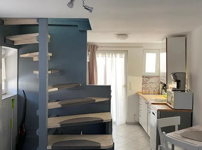 Romantisches Gaestezimmer - Zentralgelegen *